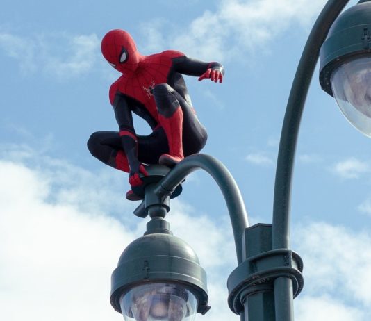 Spider-Man No Way Home se moque du COVID et bat des records