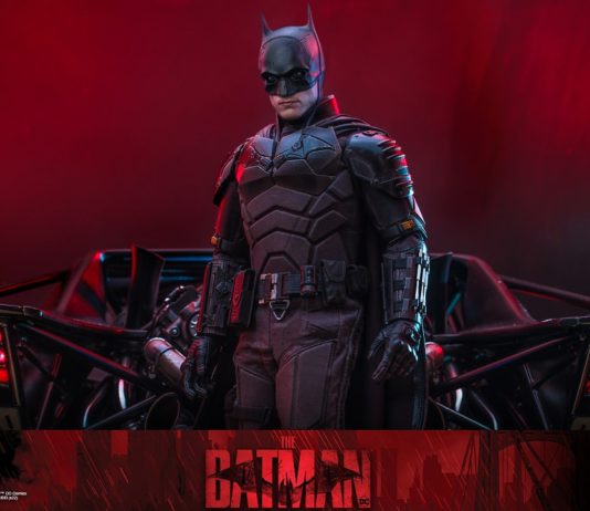 The Batman: Hot Toys dévoile des répliques détaillées du héros et de sa Batmobile