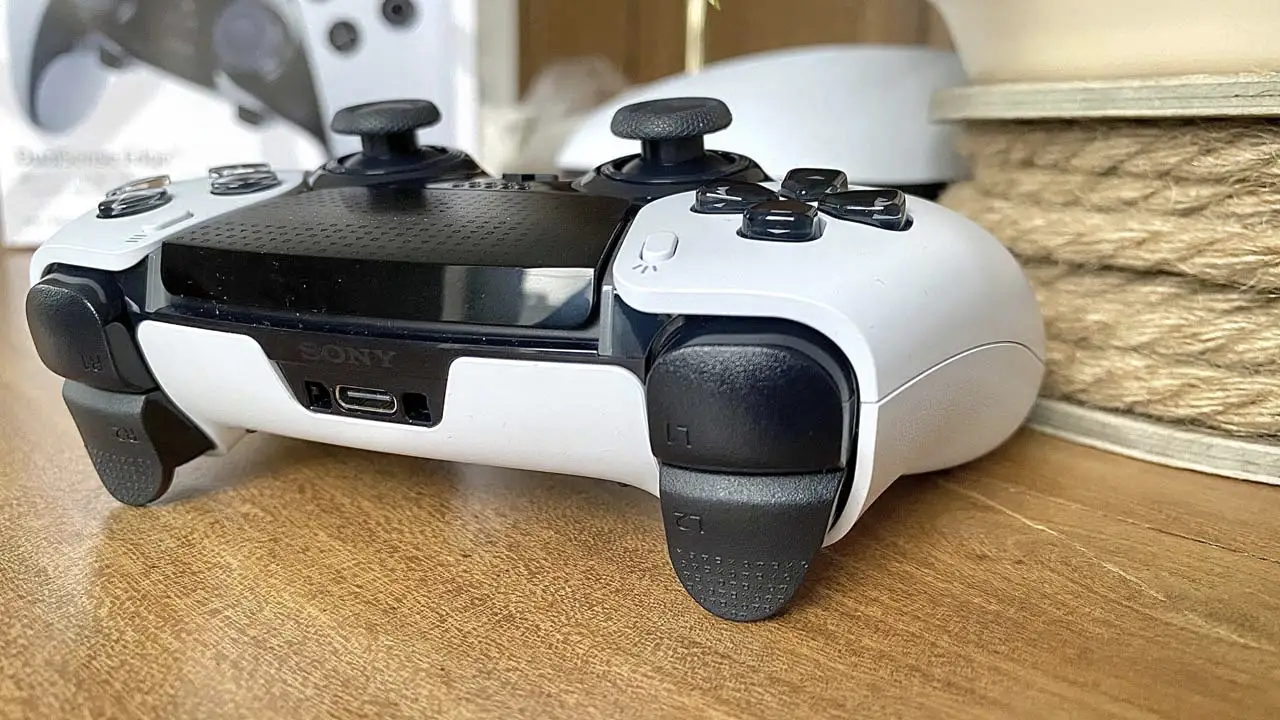 DualSense Edge : voici la nouvelle manette PS5 pour les joueurs pro