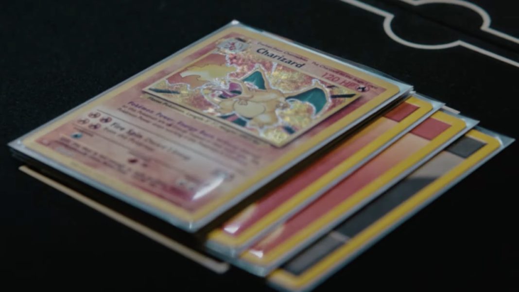 Dracaufeu issu de la collection Pokémon Trading Card Game Classic