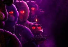 Five Nights at Freddy’s s’empare du box-office Poster du film Five Nights at Freddy's avec les terrifiantes machines en avant plan