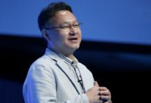 Shuhei Yoshida tire sa révérence après 31 ans chez PlayStation Photo de Shuhei Yoshida lors d'une conférence PlayStation