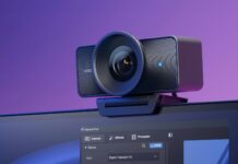 TEST – Elgato Facecam 4K Webcam Elgato Facecam 4K fixée sur un écran avec interface Camera Hub ouverte