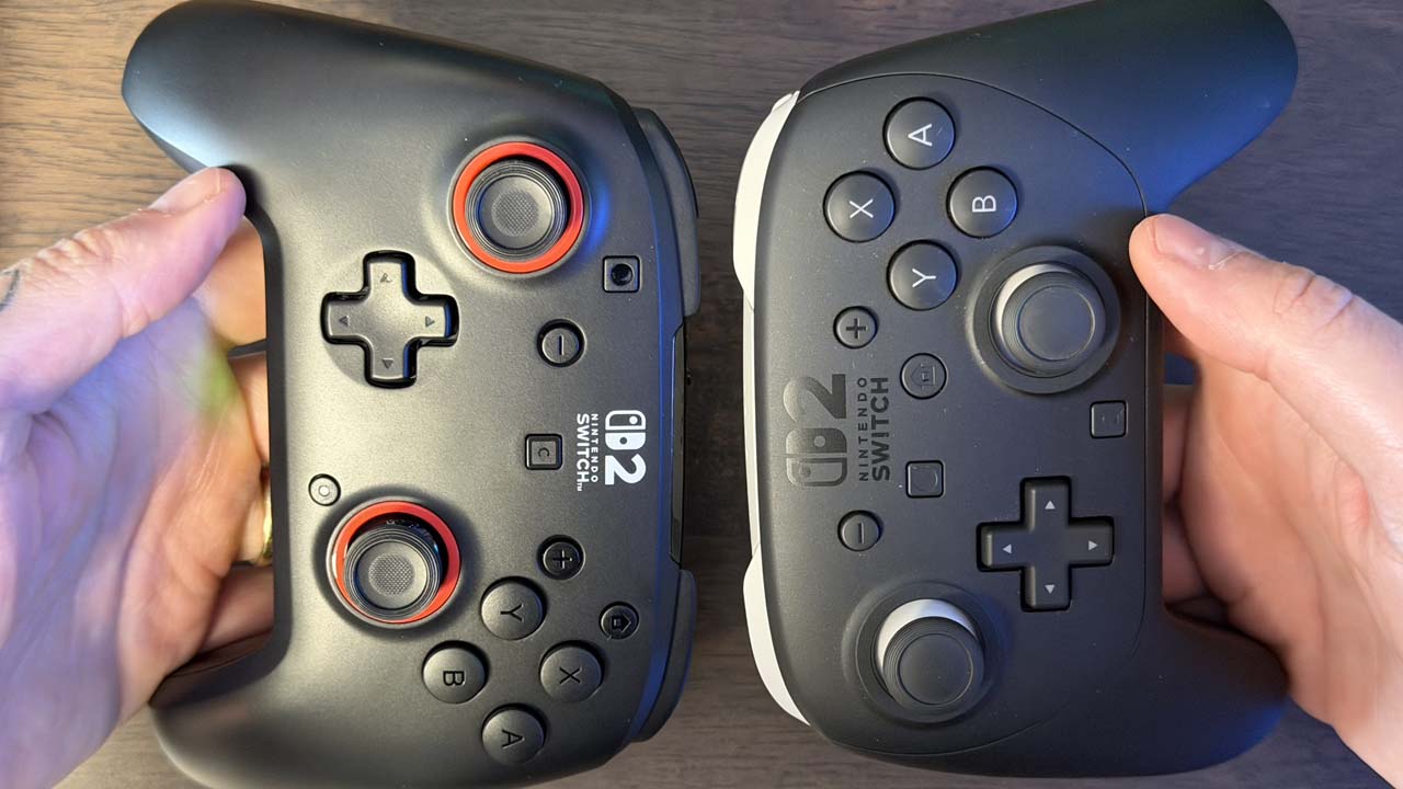 La manette Turtle Beach Rematch Wireless face au Pro Controller Nintendo Switch 2