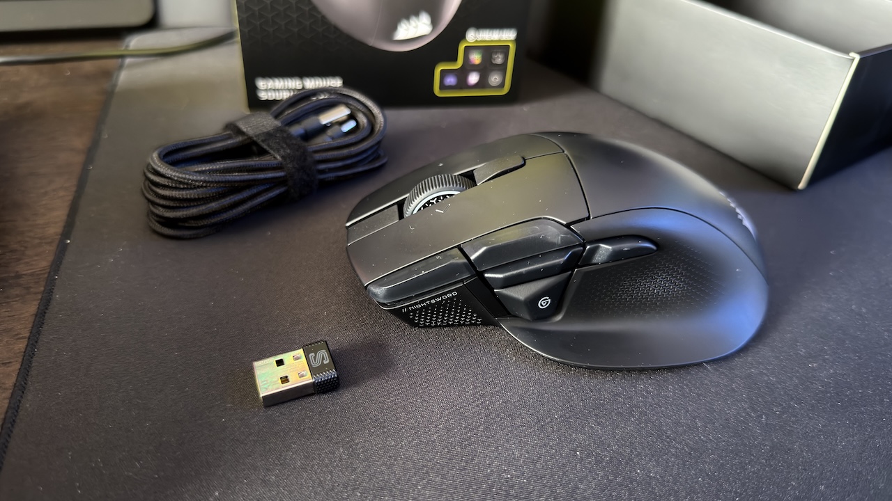 Unboxing de la souris Corsair Nightsword V2 Wireless SD