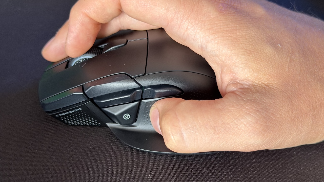 Une prise en paume parfait, utilisable en grip mais compliquée en fingertip !